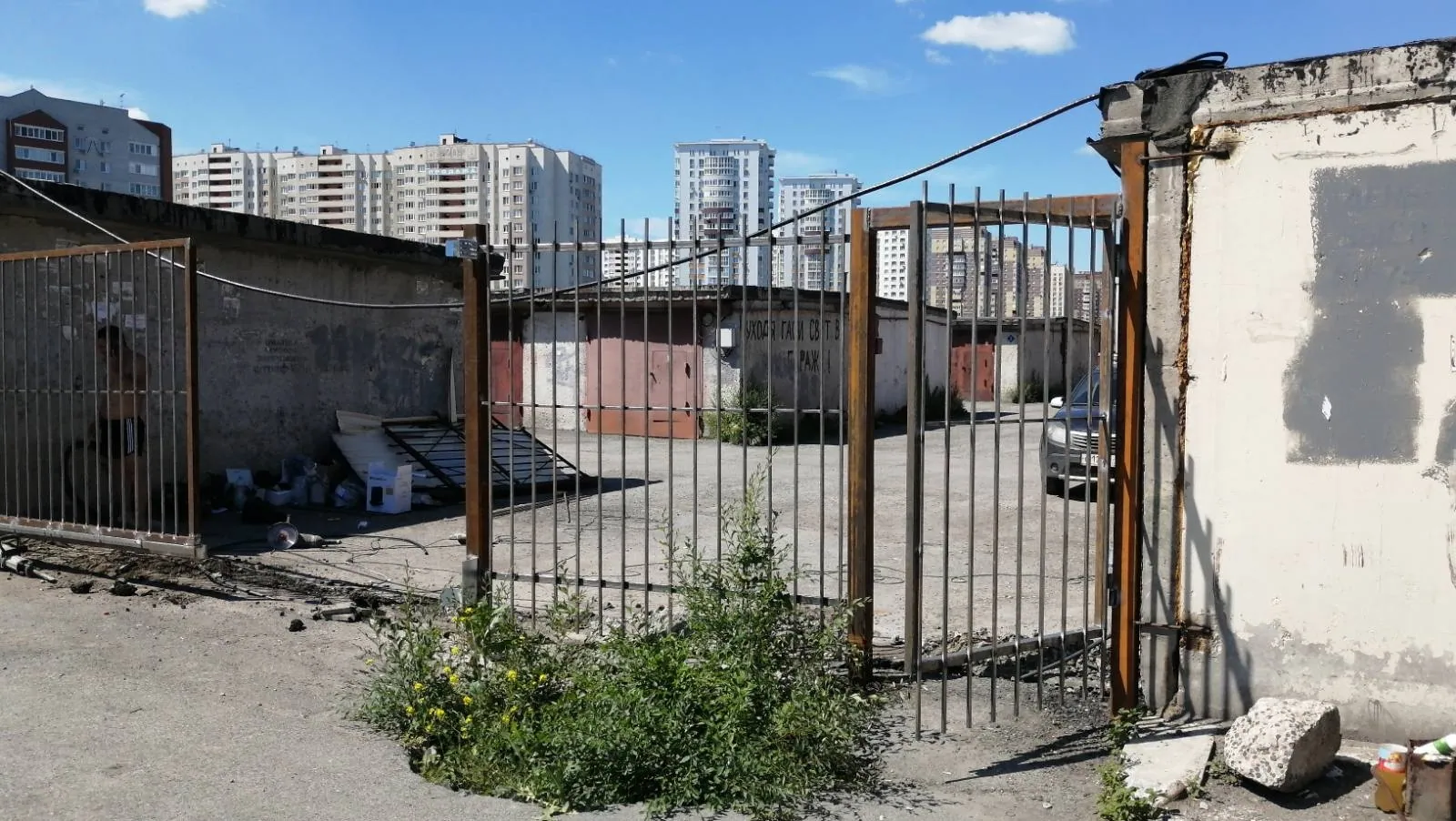 Монтаж уличных ворот в гаражный кооператив